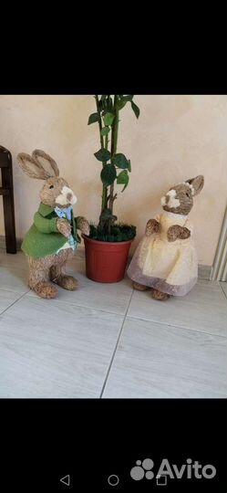 Фигурки зайцев