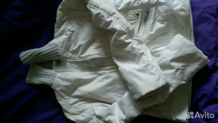 Куртка белая короткая