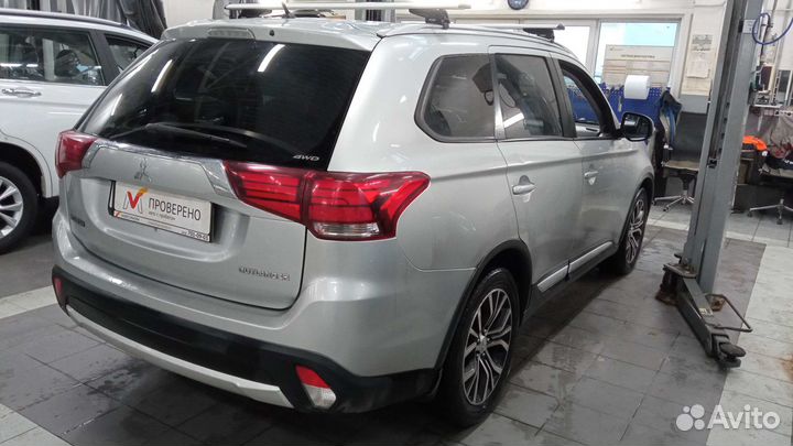 Mitsubishi Outlander 2.4 CVT, 2015, 185 519 км