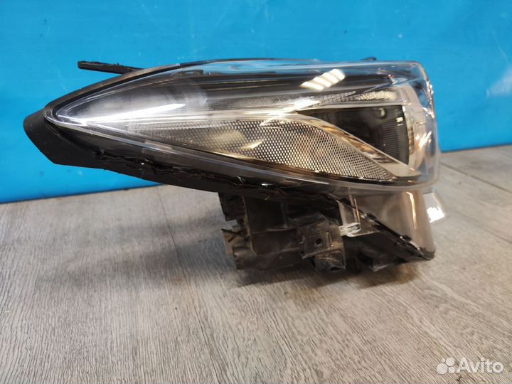 Фара правая Mazda 3 2013-2016