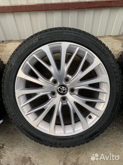 Оригинальные диски камри r18 на зимних шинах
