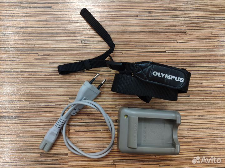 Фотоаппарат olympus om d e m10