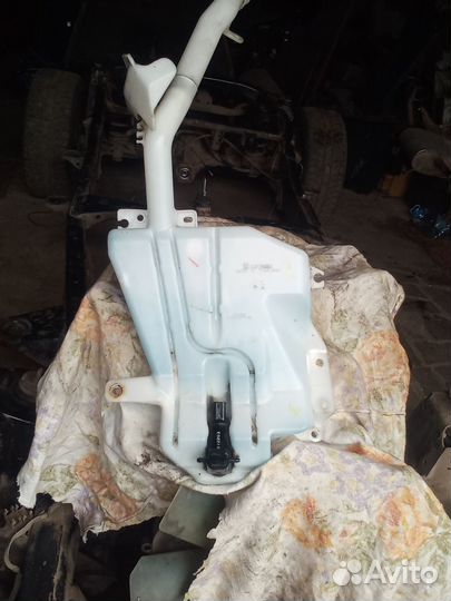 Mitsubishi pajero sport 2 бачок омывателя