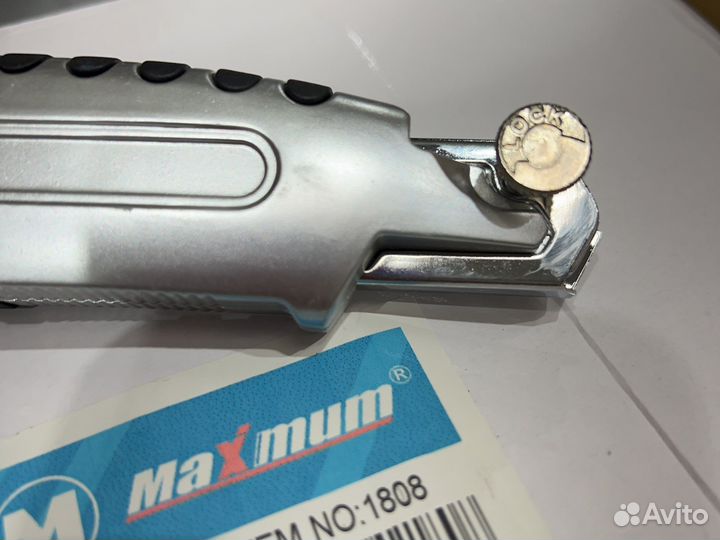 Канцелярский нож