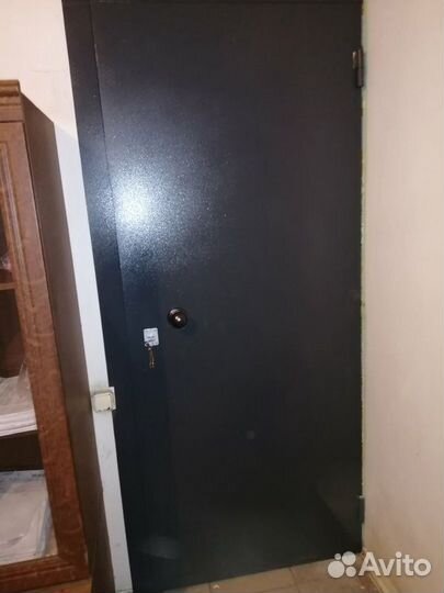Входная металлическая дверь