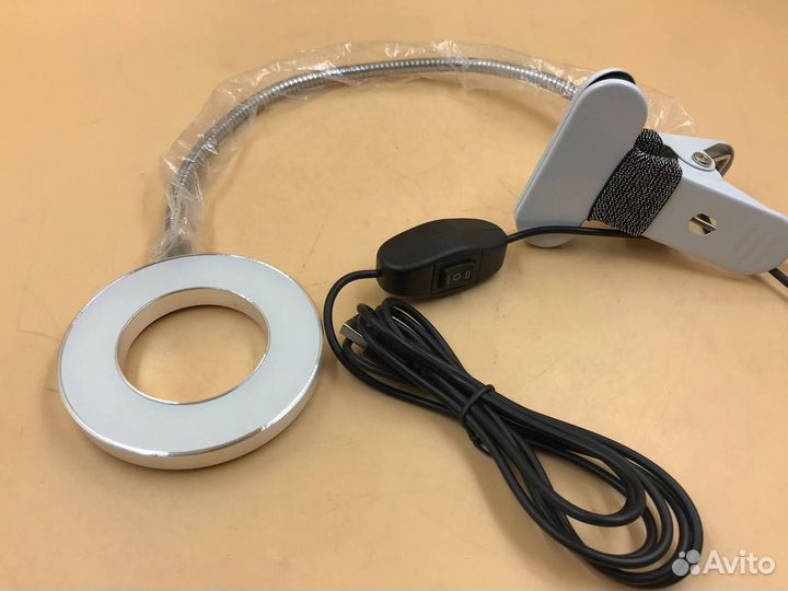 832597 Настольная лампа