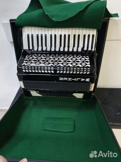 Новый концертный аккордеон из Германии