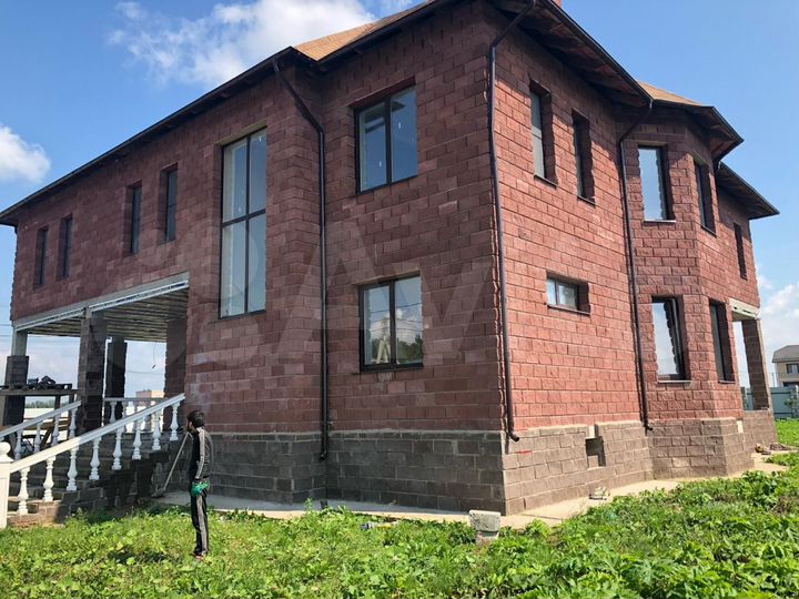 Дом 360 м² на участке 15 сот.