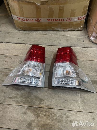 Фонарь задний Toyota Land Cruiser Prado 150