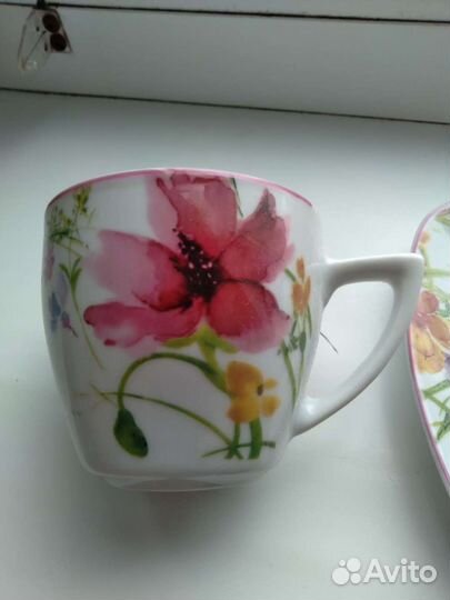 Чашки с блюдцем