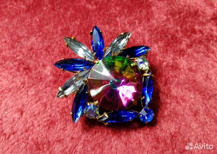 Брошь Разноцветные камни с переливом Чехия 45*40