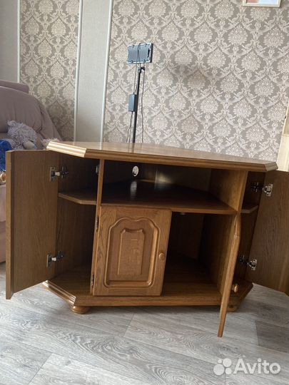 Тумба под телевизор