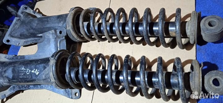 Стойка задняя Audi 80 b4