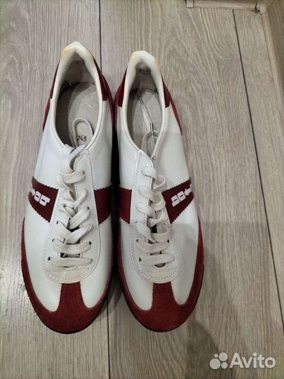 Кроссовки botas