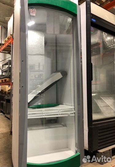 Холодильный шкаф
