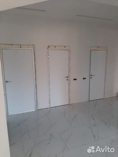 Продам межкомнатную дверь скрытого монтажа