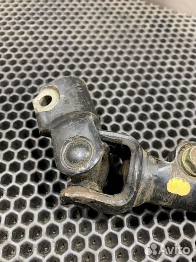 Рулевой карданчик Тойота Королла E100 Corolla E100