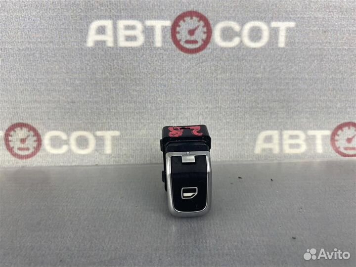 Кнопка стеклоподъемника Audi A3 (8V) 2013