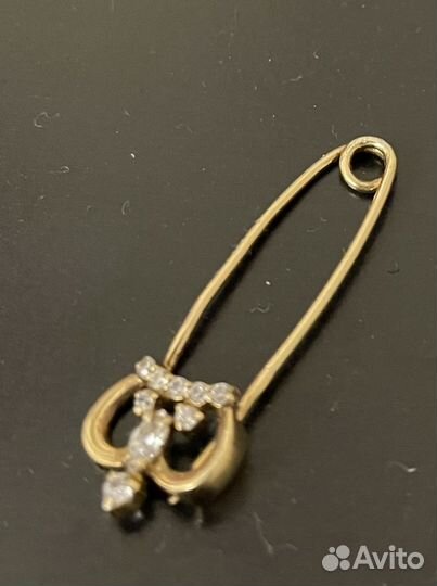 Золотая брошь Корона