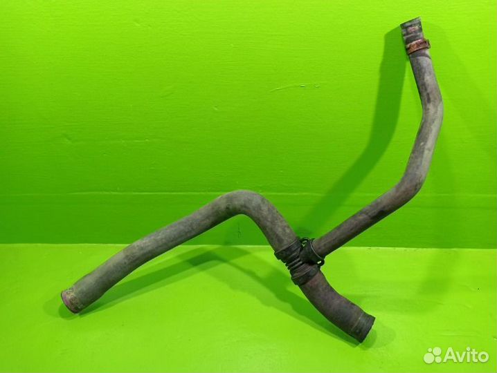 Патрубок системы охлаждения Renault Logan K7MF710