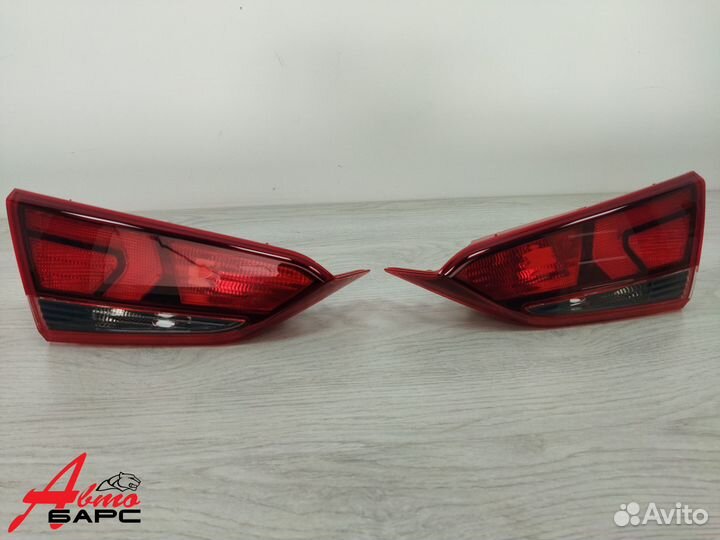 Фонарь внутренний левый/правый Hyundai Solaris 17