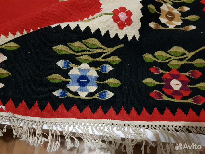 Ковер ручной работы