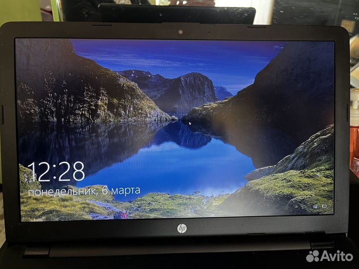 Ноутбук HP 15-bs594ur