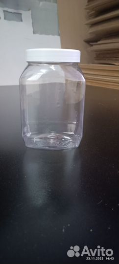Банка пластиковая для сыпучих продуктов