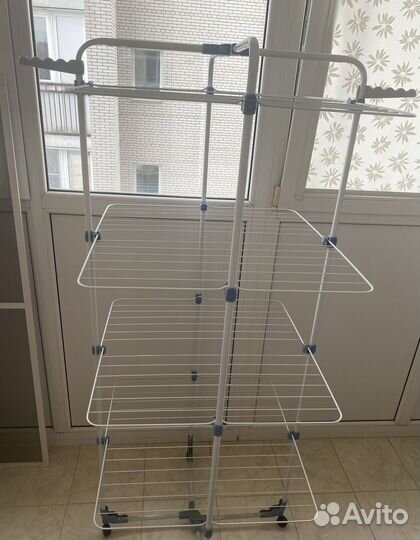 Сушилка на колёсиках складная