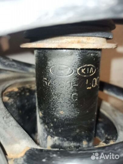 Стойки передние в сборе Хундай Солярис