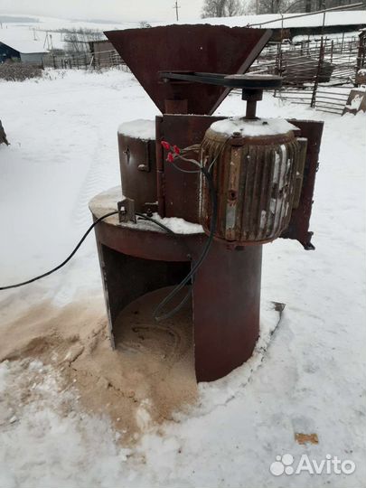 Зернодробилка бу