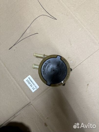 Бачок гура Totota Camry V30