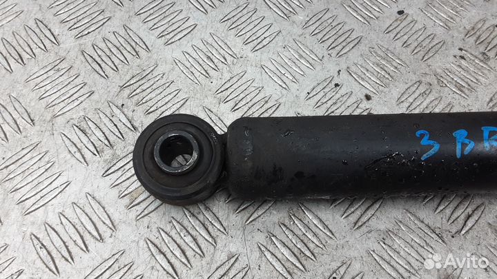 Амортизатор задний Mitsubishi Pajero Sport I (1996