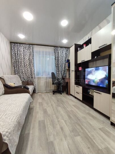 Комната 19 м² в 6-к., 3/5 эт.