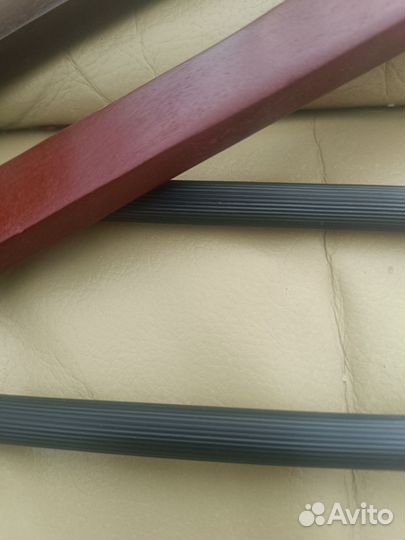 Деревянные плечики