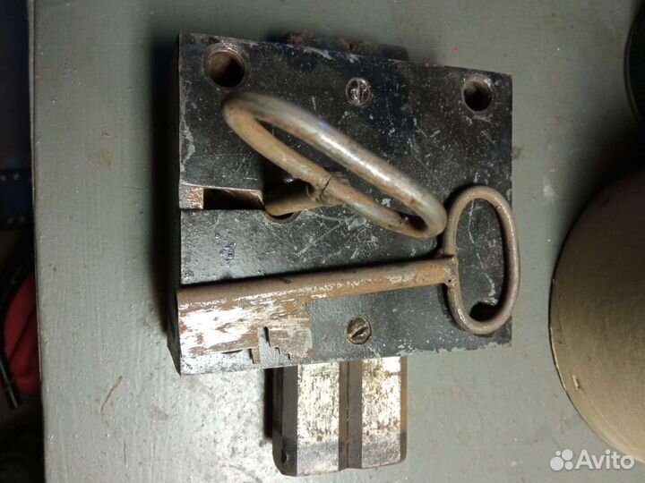 Замок гаражный