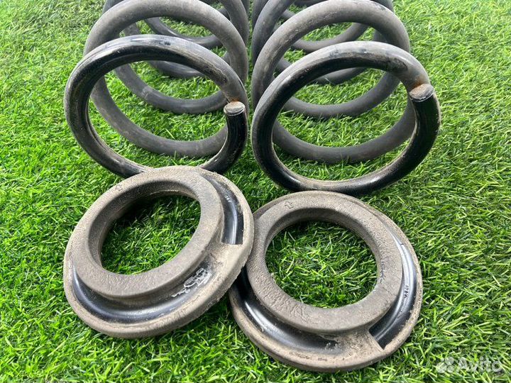 Пружины задние Nissan Armada TA60 VK56DE 2004Г