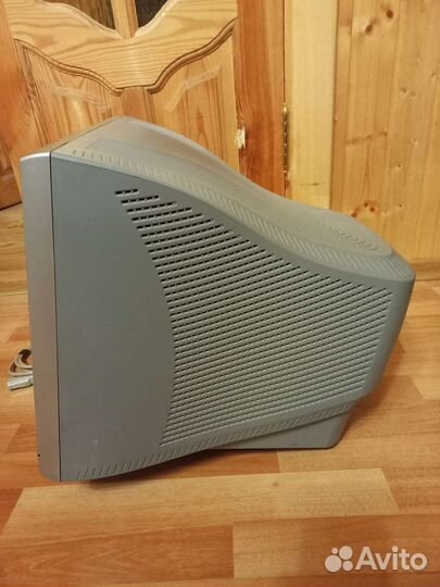 Монитор Lg flatron f700p