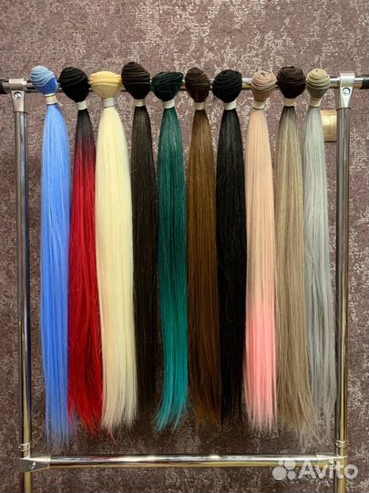 Наращивание цветных прядей