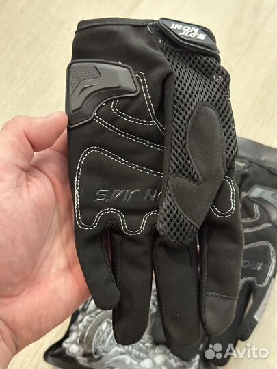 Перчатки с защитой