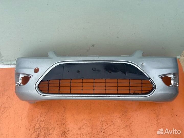 Бампер передний Ford Focus 2
