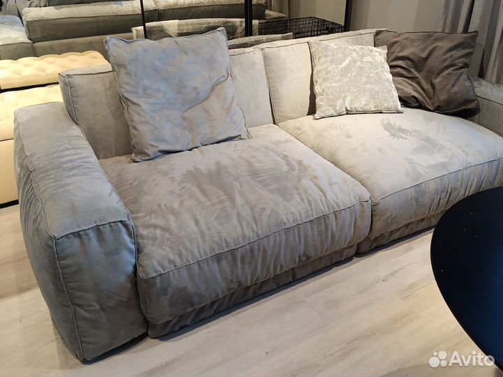 Современный диван новый