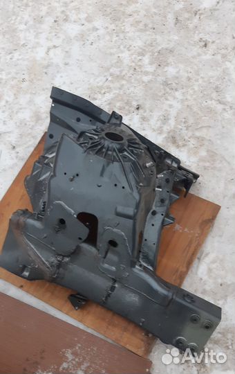 Передняя четверть Mercedes S222