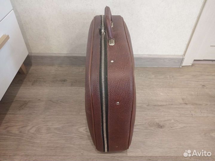 Чемодан Времен СССР