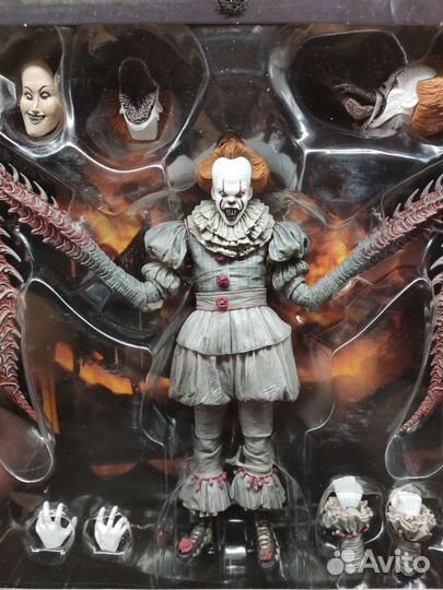 Фигурка Pennywise dancing clown IT 18см