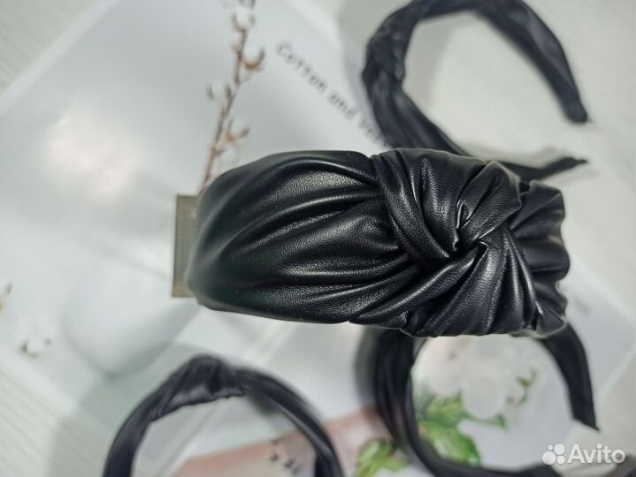 Ободок для волос черный