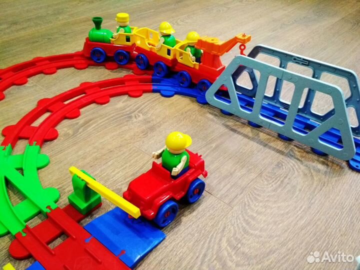 Лего Duplo железная дорога