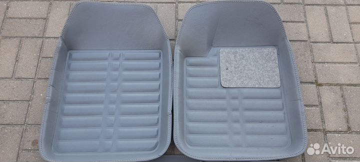 Автомобильные коврики универсальные