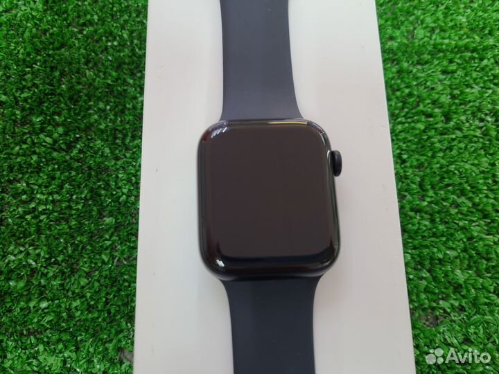 Apple Watch SE Gen 2 44mm