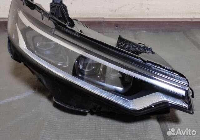 Фара правая Cadillac XT6 20-22